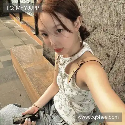 秦霞品